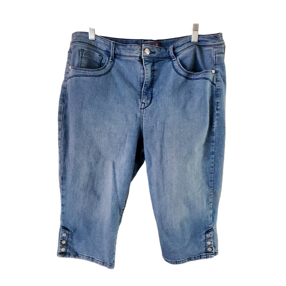 Gloria Vanderbilt Denim - Gloria Vanderbilt Light Wash Denim Stretch High Rise Capri Pants Sz 16